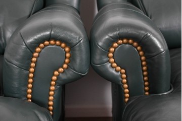 中古　展示品　超美品　ホワイトハウス御用達　アメリカ高級家具　ハンコックアンドムーア(Hancock&Moore)　クラシカルな1人掛けレザーソファ3脚セット　セット定価約270万円相当　(R-085366)