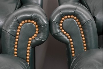 中古　展示品　超美品　ホワイトハウス御用達　アメリカ高級家具　ハンコック&ムーア(Hancock & Moore)　上質レザーの1人掛けソファ2脚　定価(2脚合計)約180万円　(R-085367)