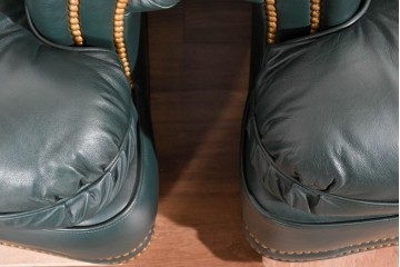 中古　展示品　超美品　ホワイトハウス御用達　アメリカ高級家具　ハンコック&ムーア(Hancock & Moore)　上質レザーの1人掛けソファ2脚　定価(2脚合計)約180万円　(R-085367)