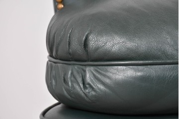 中古　展示品　超美品　ホワイトハウス御用達　アメリカ高級家具　ハンコック&ムーア(Hancock & Moore)　上質レザーの1人掛けソファ2脚　定価(2脚合計)約180万円　(R-085367)