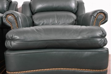 中古　展示品　超美品　ホワイトハウス御用達　アメリカ高級家具　ハンコック&ムーア(Hancock & Moore)　上質レザーの1人掛けソファ2脚　定価(2脚合計)約180万円　(R-085367)