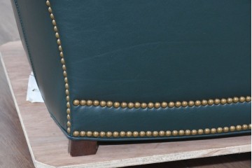 中古　展示品　超美品　ホワイトハウス御用達　アメリカ高級家具　ハンコック&ムーア(Hancock & Moore)　上質レザーの1人掛けソファ2脚　定価(2脚合計)約180万円　(R-085367)