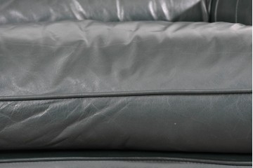 中古　展示品　超美品　ホワイトハウス御用達　アメリカ高級家具　ハンコックアンドムーア(Hancock&Moore)　クラシカルな3人掛けレザーソファ　定価約120万円相当　(R-085368)