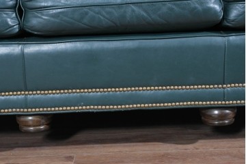 中古　展示品　超美品　ホワイトハウス御用達　アメリカ高級家具　ハンコックアンドムーア(Hancock&Moore)　クラシカルな3人掛けレザーソファ　定価約120万円相当　(R-085368)