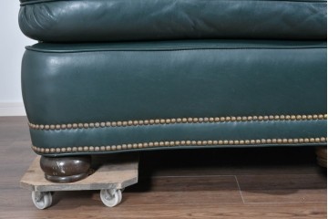 中古　展示品　超美品　ホワイトハウス御用達　アメリカ高級家具　ハンコックアンドムーア(Hancock&Moore)　クラシカルな3人掛けレザーソファ　定価約120万円相当　(R-085368)