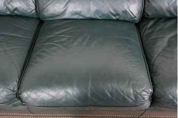 中古　展示品　超美品　ホワイトハウス御用達　アメリカ高級家具　ハンコックアンドムーア(Hancock&Moore)　クラシカルな3人掛けレザーソファ　定価約120万円相当　(R-085368)