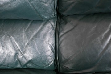 中古　展示品　超美品　ホワイトハウス御用達　アメリカ高級家具　ハンコックアンドムーア(Hancock&Moore)　クラシカルな3人掛けレザーソファ　定価約120万円相当　(R-085368)