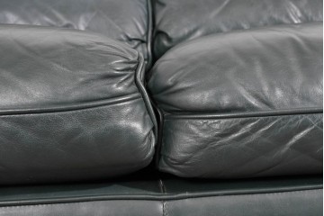 中古　展示品　超美品　ホワイトハウス御用達　アメリカ高級家具　ハンコックアンドムーア(Hancock&Moore)　クラシカルな3人掛けレザーソファ　定価約120万円相当　(R-085368)