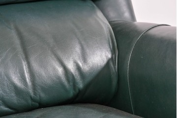 中古　展示品　超美品　ホワイトハウス御用達　アメリカ高級家具　ハンコックアンドムーア(Hancock&Moore)　クラシカルな3人掛けレザーソファ　定価約120万円相当　(R-085368)