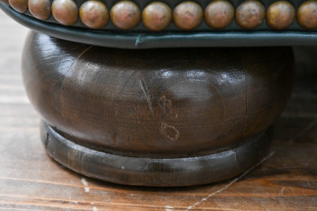 中古　展示品　超美品　ホワイトハウス御用達　アメリカ高級家具　ハンコックアンドムーア(Hancock&Moore)　クラシカルな3人掛けレザーソファ　定価約120万円　(R-085368)