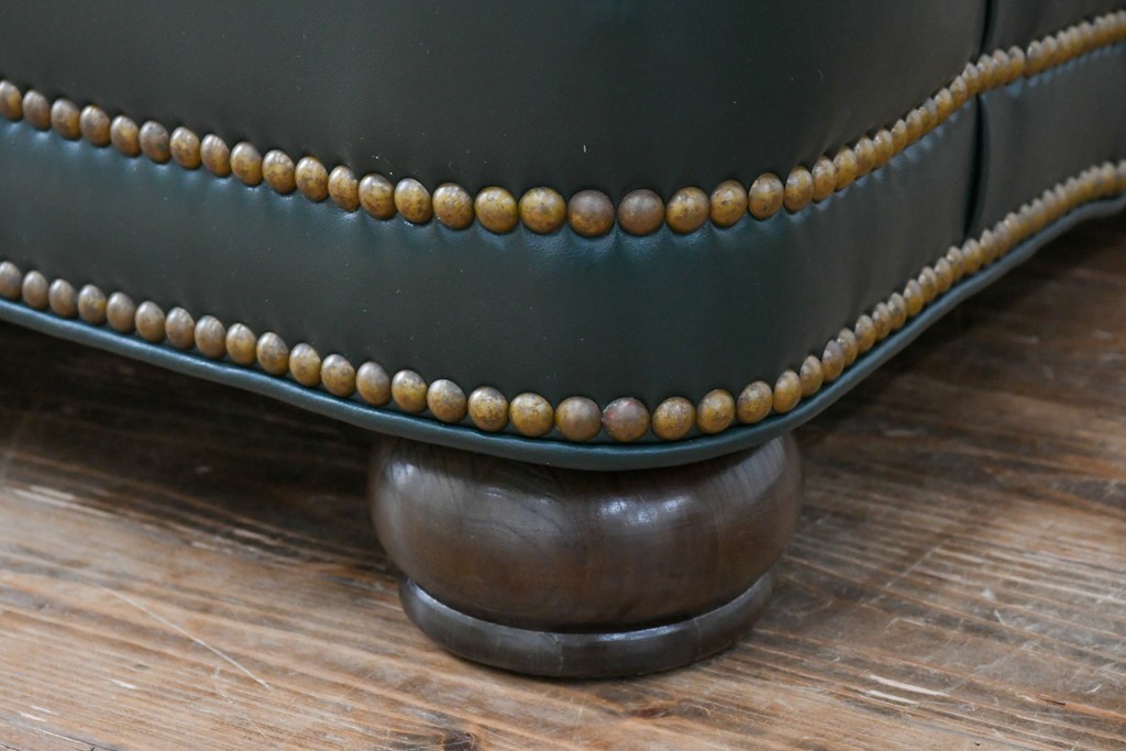 中古　展示品　超美品　ホワイトハウス御用達　アメリカ高級家具　ハンコックアンドムーア(Hancock&Moore)　クラシカルな3人掛けレザーソファ　定価約120万円　(R-085368)