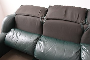 中古　展示品　超美品　ホワイトハウス御用達　アメリカ高級家具　ハンコックアンドムーア(Hancock&Moore)　クラシカルな3人掛けレザーソファ　定価約120万円　(R-085368)