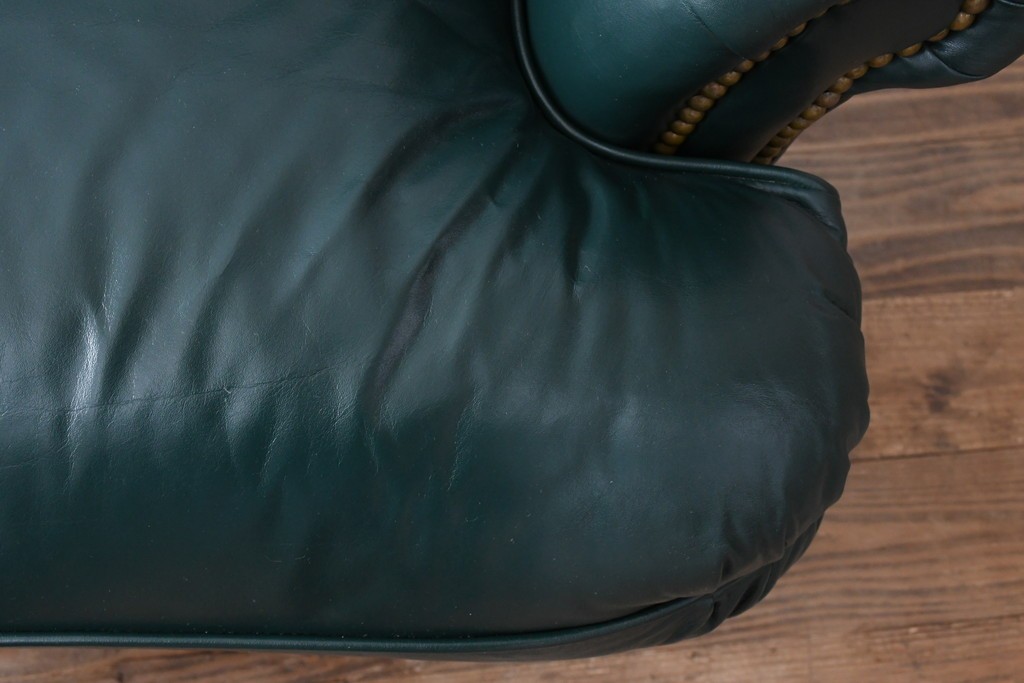 中古　展示品　超美品　ホワイトハウス御用達　アメリカ高級家具　ハンコックアンドムーア(Hancock&Moore)　クラシカルな3人掛けレザーソファ　定価約120万円　(R-085368)