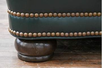 中古　展示品　超美品　ホワイトハウス御用達　アメリカ高級家具　ハンコックアンドムーア(Hancock&Moore)　クラシカルな3人掛けレザーソファ　定価約120万円　(R-085368)