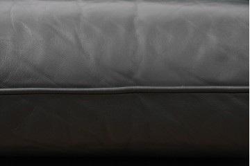 中古　展示品　超美品　ホワイトハウス御用達　アメリカ高級家具　ハンコックアンドムーア(Hancock&Moore)　クラシカルな3人掛けレザーソファ　定価約120万円　(R-085368)