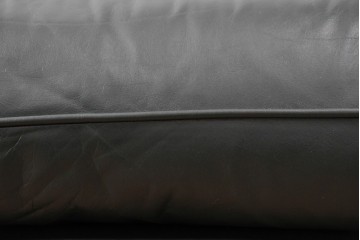 中古　展示品　超美品　ホワイトハウス御用達　アメリカ高級家具　ハンコックアンドムーア(Hancock&Moore)　クラシカルな3人掛けレザーソファ　定価約120万円　(R-085368)