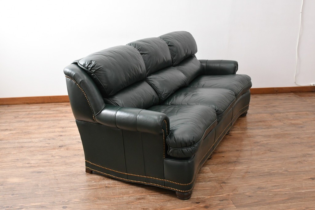 中古　展示品　超美品　ホワイトハウス御用達　アメリカ高級家具　ハンコックアンドムーア(Hancock&Moore)　クラシカルな3人掛けレザーソファ　定価約120万円　(R-085368)