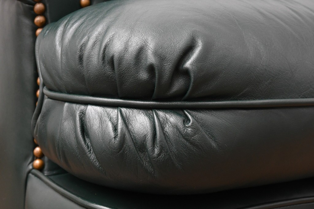 中古　展示品　超美品　ホワイトハウス御用達　アメリカ高級家具　ハンコックアンドムーア(Hancock&Moore)　クラシカルな3人掛けレザーソファ　定価約120万円　(R-085368)