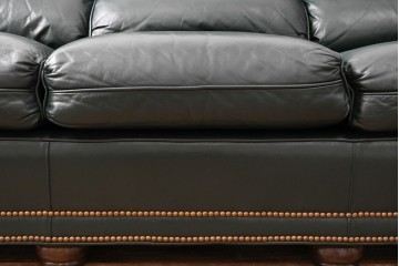 中古　展示品　超美品　ホワイトハウス御用達　アメリカ高級家具　ハンコックアンドムーア(Hancock&Moore)　クラシカルな3人掛けレザーソファ　定価約120万円　(R-085368)