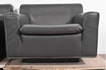 中古　ノル(Knoll)　オット・ザフデザイン　ヘリコレクション　本革(レザー)　1人掛けソファ2脚　セット定価約80万円相当　(R-085369)