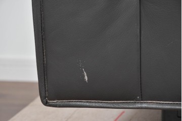 中古　ノル(Knoll)　オット・ザフデザイン　ヘリコレクション　本革(レザー)　1人掛けソファ2脚　セット定価約80万円相当　(R-085369)