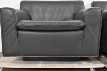 中古　ノル(Knoll)　オット・ザフデザイン　ヘリコレクション　本革(レザー)　1人掛けソファ2脚　セット定価約80万円相当　(R-085369)