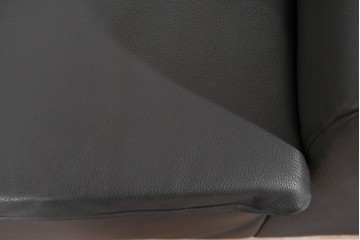 中古　ノル(Knoll)　オット・ザフデザイン　ヘリコレクション　本革(レザー)　1人掛けソファ2脚　セット定価約80万円相当　(R-085369)