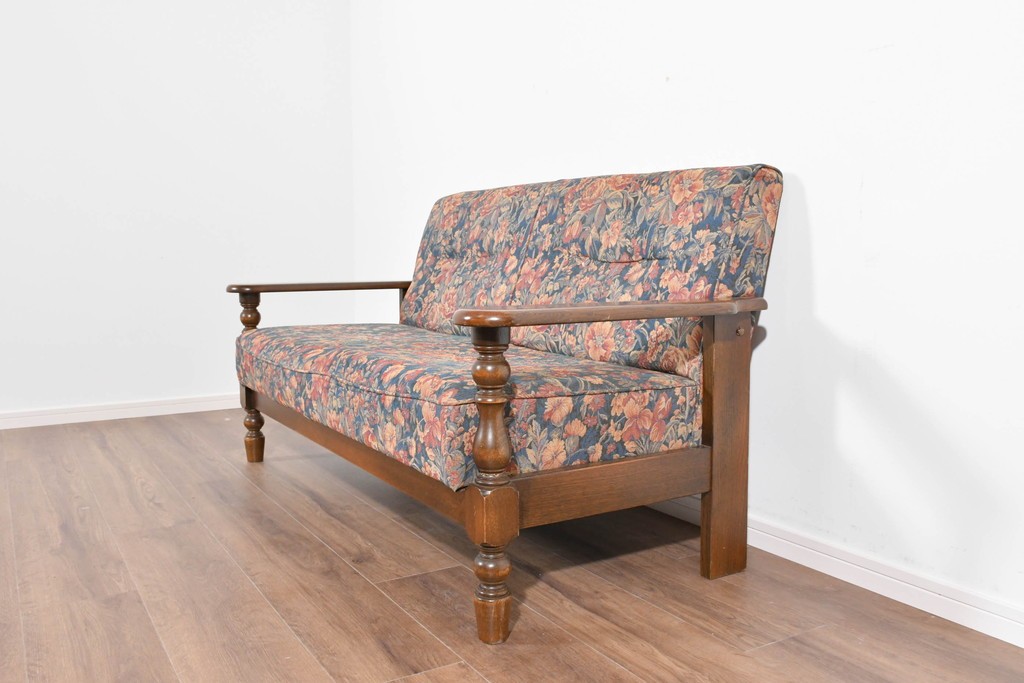 中古　美品　三越家具(現カントリーハウス)　Brugge(ブルージュ)　クラシカルな花柄張地が目を引く2人掛けソファ　定価約35万円　(R-085370)