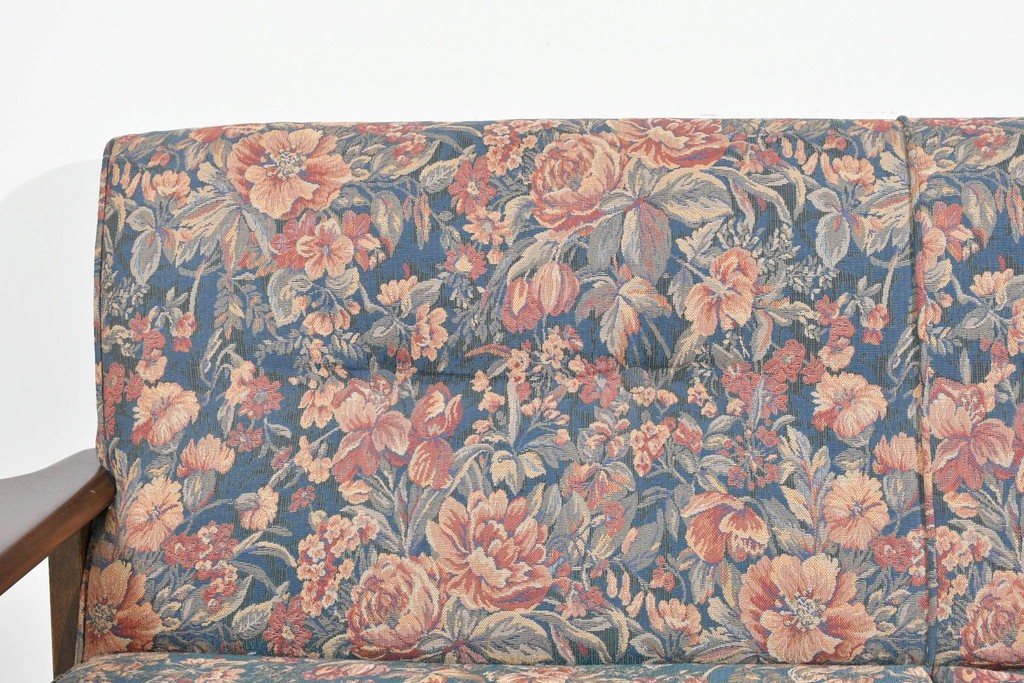 中古　美品　三越家具(現カントリーハウス)　Brugge(ブルージュ)　クラシカルな花柄張地が目を引く2人掛けソファ　定価約35万円　(R-085370)