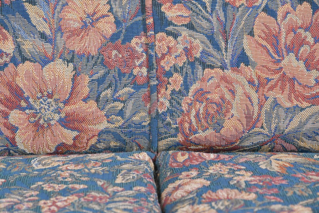 中古　美品　三越家具(現カントリーハウス)　Brugge(ブルージュ)　クラシカルな花柄張地が目を引く2人掛けソファ　定価約35万円　(R-085370)