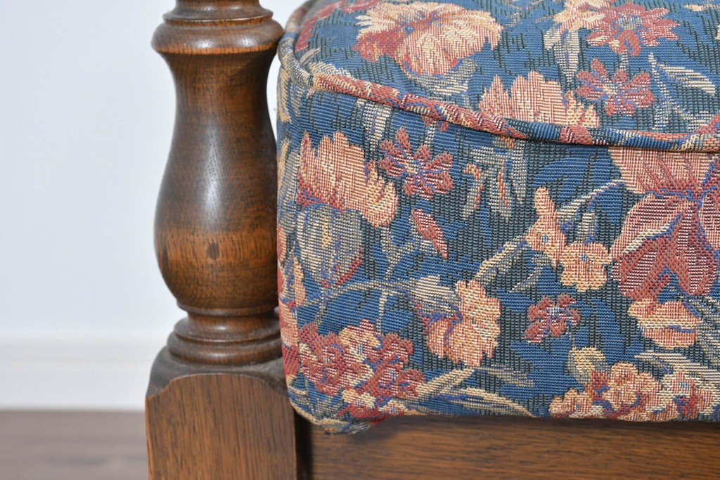 中古　美品　三越家具(現カントリーハウス)　Brugge(ブルージュ)　クラシカルな花柄張地が目を引く2人掛けソファ　定価約35万円　(R-085370)