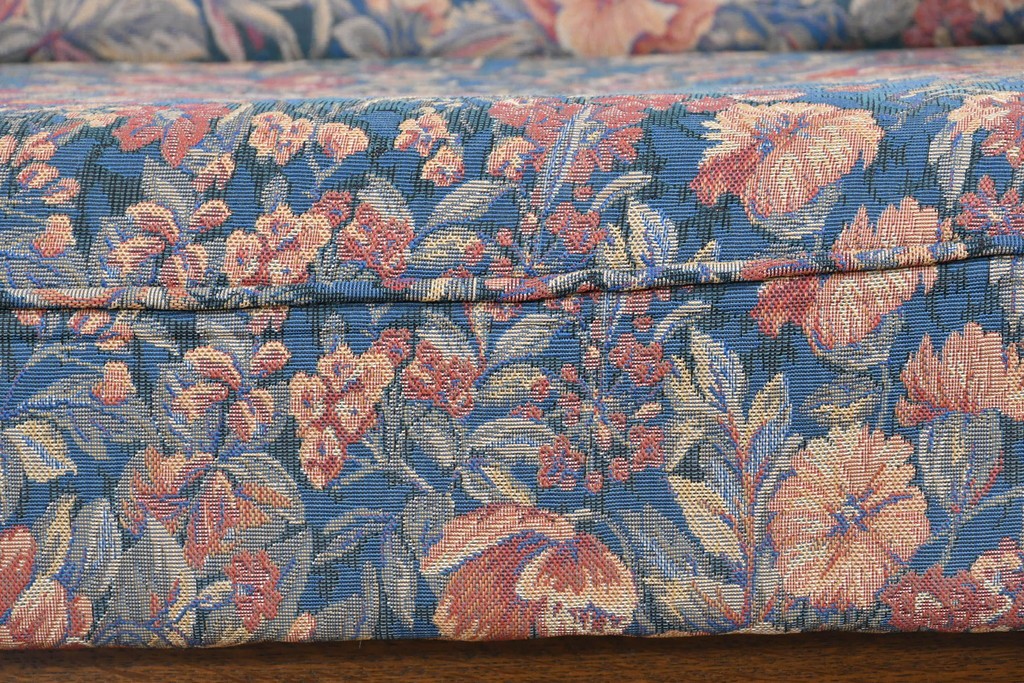 中古　美品　三越家具(現カントリーハウス)　Brugge(ブルージュ)　クラシカルな花柄張地が目を引く2人掛けソファ　定価約35万円　(R-085370)