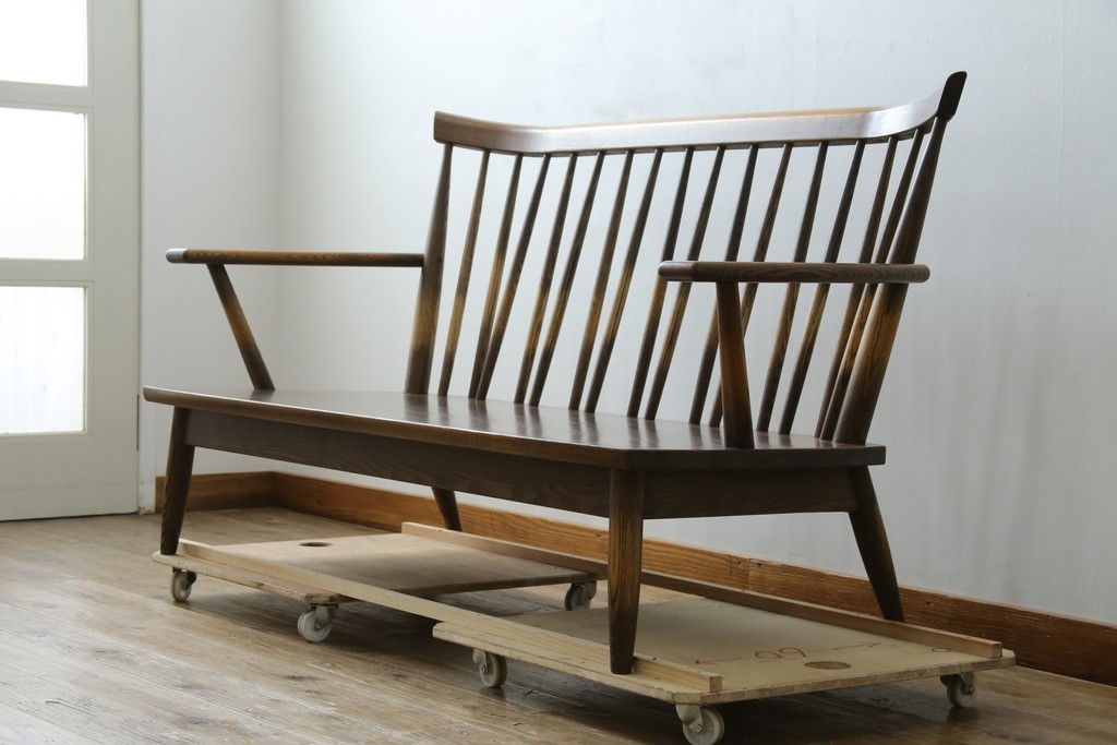 中古　美品　希少なナガノインテリア　タモ材　すっきりとしたスポーク背のウィンザーベンチ　(R-085371)