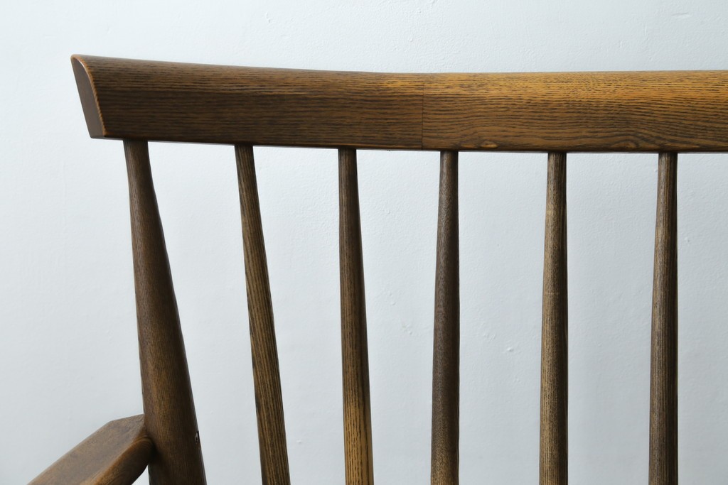 中古　美品　希少なナガノインテリア　タモ材　すっきりとしたスポーク背のウィンザーベンチ　(R-085371)