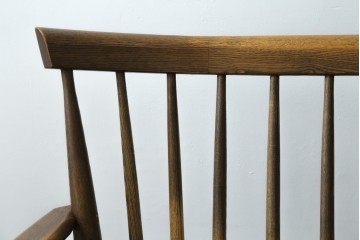 中古　美品　希少なナガノインテリア　タモ材　すっきりとしたスポーク背のウィンザーベンチ　(R-085371)