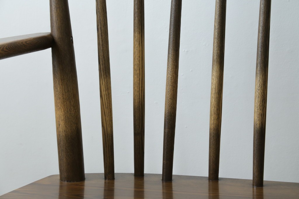 中古　美品　希少なナガノインテリア　タモ材　すっきりとしたスポーク背のウィンザーベンチ　(R-085371)