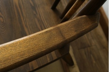 中古　美品　希少なナガノインテリア　タモ材　すっきりとしたスポーク背のウィンザーベンチ　(R-085371)