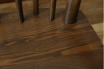 中古　美品　希少なナガノインテリア　タモ材　すっきりとしたスポーク背のウィンザーベンチ　(R-085371)