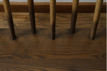 中古　美品　希少なナガノインテリア　タモ材　すっきりとしたスポーク背のウィンザーベンチ　(R-085371)