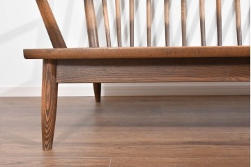 中古　美品　希少なナガノインテリア　タモ材　すっきりとしたスポーク背のウィンザーベンチ　(R-085371)