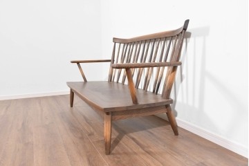 中古　美品　希少なナガノインテリア　タモ材　すっきりとしたスポーク背のウィンザーベンチ　(R-085371)