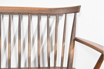 中古　美品　希少なナガノインテリア　タモ材　すっきりとしたスポーク背のウィンザーベンチ　(R-085371)