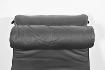 ヴィンテージ　美品　リプロダクト品　Le Corbusier(ル・コルビュジエ)デザイン　LC4　本革　スタイリッシュなデザインのシェーズロング　(R-085373)