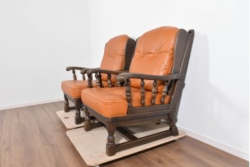 中古　超美品　使用感ほぼなし　飛騨産業　キツツキ　PROVINCIAL(プロヴィンシャル)シリーズ　1人掛けレザーソファ2脚　セット定価約100万円相当　(R-085375)