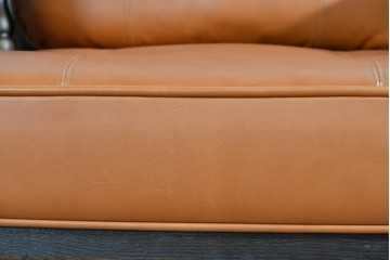 中古　超美品　使用感ほぼなし　飛騨産業　キツツキ　PROVINCIAL(プロヴィンシャル)シリーズ　1人掛けレザーソファ2脚　セット定価約100万円相当　(R-085375)