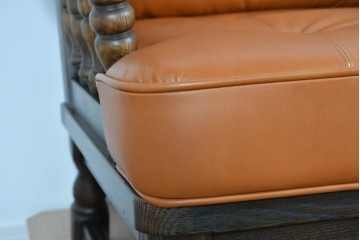 中古　超美品　使用感ほぼなし　飛騨産業　キツツキ　PROVINCIAL(プロヴィンシャル)シリーズ　1人掛けレザーソファ2脚　セット定価約100万円相当　(R-085375)