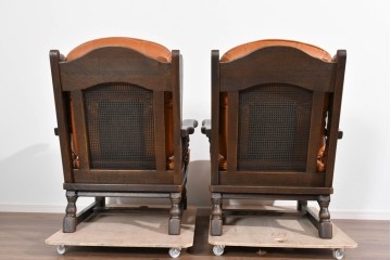 中古　超美品　使用感ほぼなし　飛騨産業　キツツキ　PROVINCIAL(プロヴィンシャル)シリーズ　1人掛けレザーソファ2脚　セット定価約100万円相当　(R-085375)