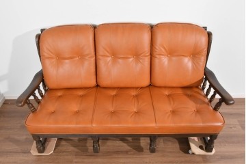 中古　超美品　使用感ほぼなし　飛騨産業　キツツキ　PROVINCIAL(プロヴィンシャル)シリーズ　3人掛けレザーソファ 　定価約90万円相当　(R-085376)