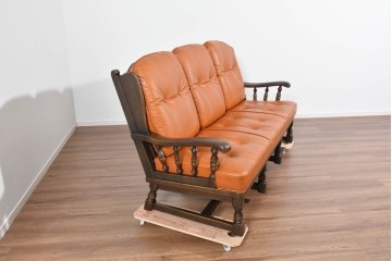 中古　超美品　使用感ほぼなし　飛騨産業　キツツキ　PROVINCIAL(プロヴィンシャル)シリーズ　3人掛けレザーソファ 　定価約90万円相当　(R-085376)