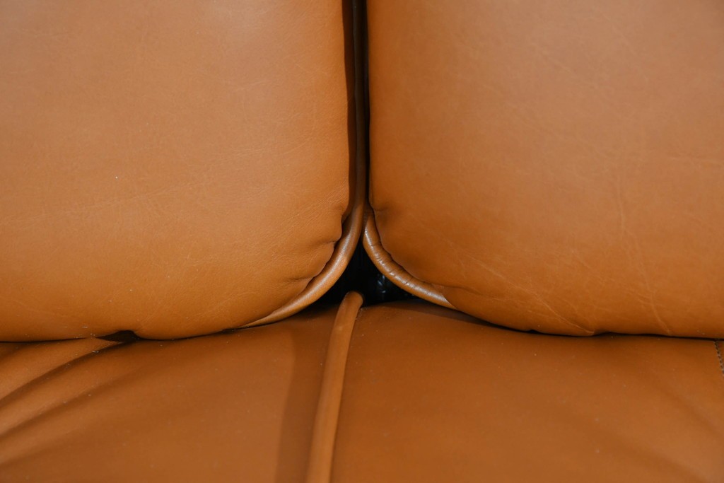 中古　超美品　使用感ほぼなし　飛騨産業　キツツキ　PROVINCIAL(プロヴィンシャル)シリーズ　3人掛けレザーソファ 　定価約90万円相当　(R-085376)